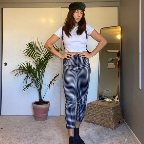 Green Velvet Paperboy Hat - Picture 2 of 5